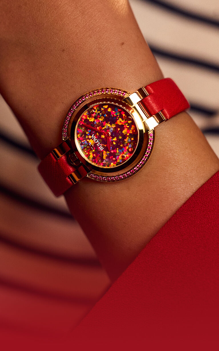 Mettant en vedet la montre Sutton, modèle 96A330 et 96A329