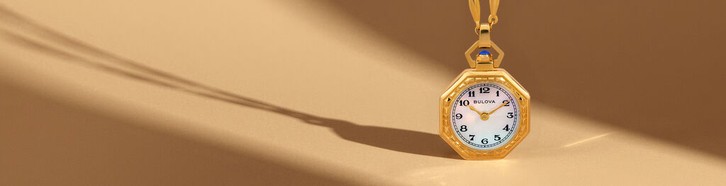 Mettant en vedet la montre Rubaiyat Pendant Collection 97L182
