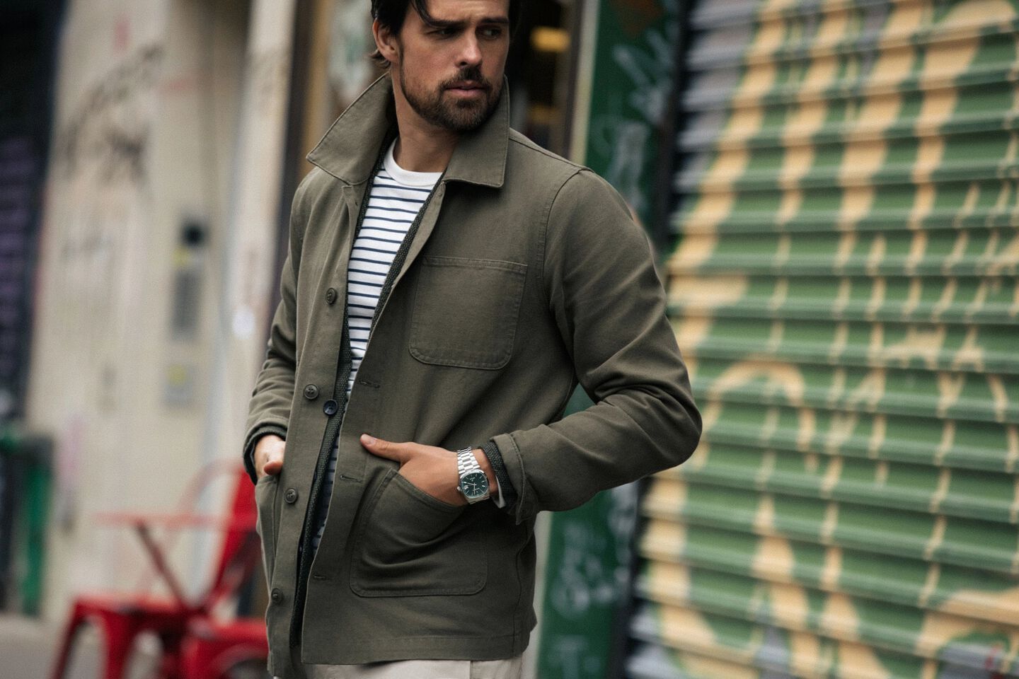 Man wearing the Super Seville watch model 96B439