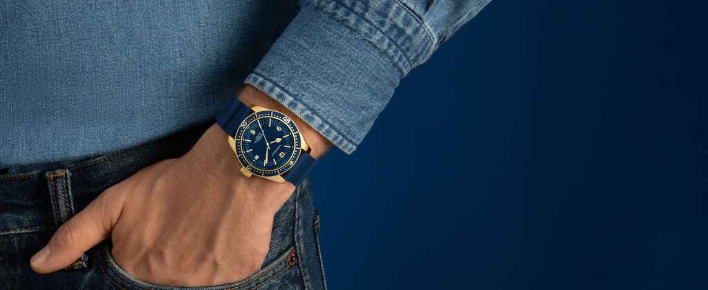 Mettant en vedet la montre Mill Ship , mod&egrave;le 98A325