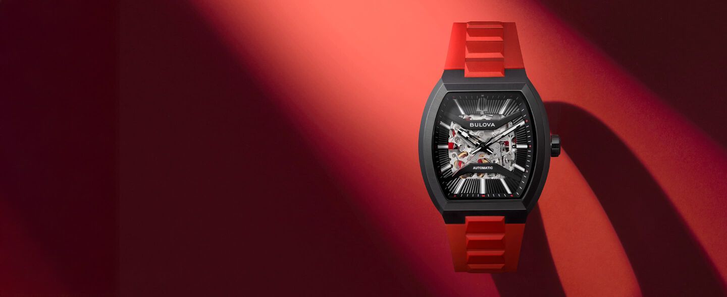 Mettant en vedet la montre Bulova Super Seville Mini, mod&egrave;le 96L353 et 96L354