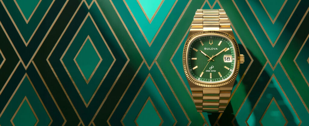 Mettant en vedet la montre Super Seville , mod&egrave;le 97B237